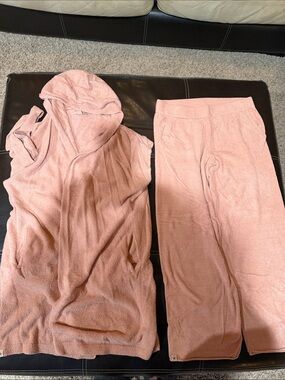 NWOT Bare Foot Dreams Cozy Two-Piece Hooded Loungewear Set in Dusty Rose